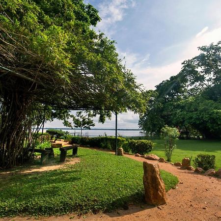 Miridiya Lake Resort Anuradhapura Exterior photo