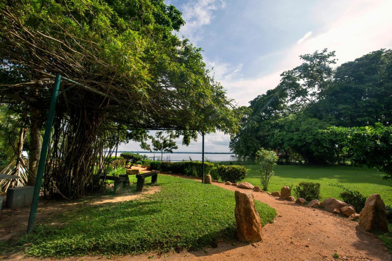 Miridiya Lake Resort Anuradhapura Exterior photo